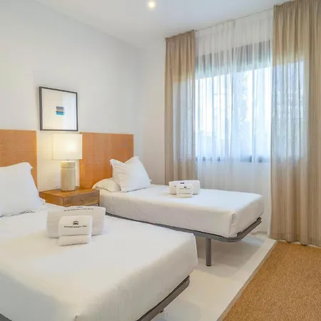 Awesome In With 2 Bedrooms, Wifi And Outdoor Swimming Pool 아파트 에스테포나